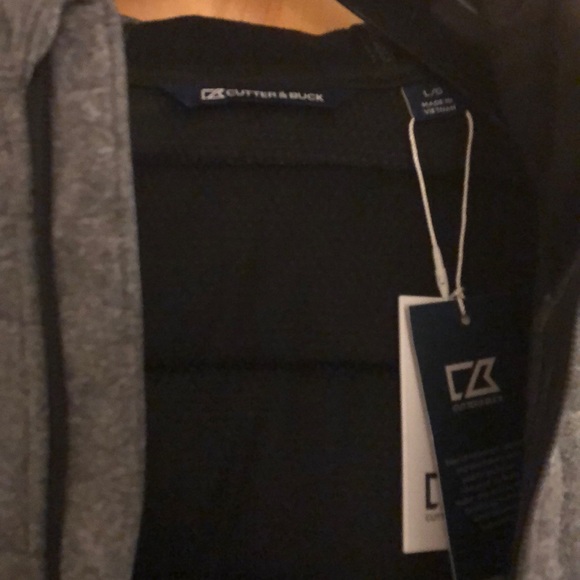 New Women’s L grey heather Cutter and Buck coat. - Picture 3 of 4